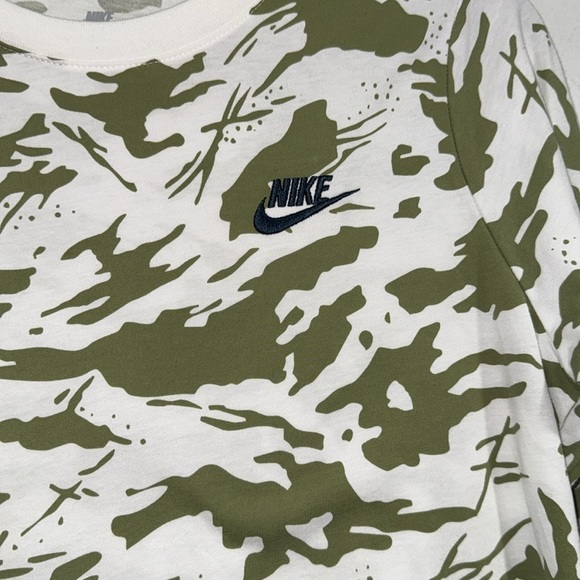 Nike shirt boys xl Olive green White Camo Long Sleeve Tee NEW - Picture 2 of 4